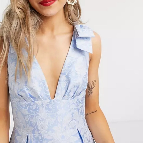 {Ever New | ASOS} Plunge Neck Mini Dress, Size 8 - Picture 1 of 12